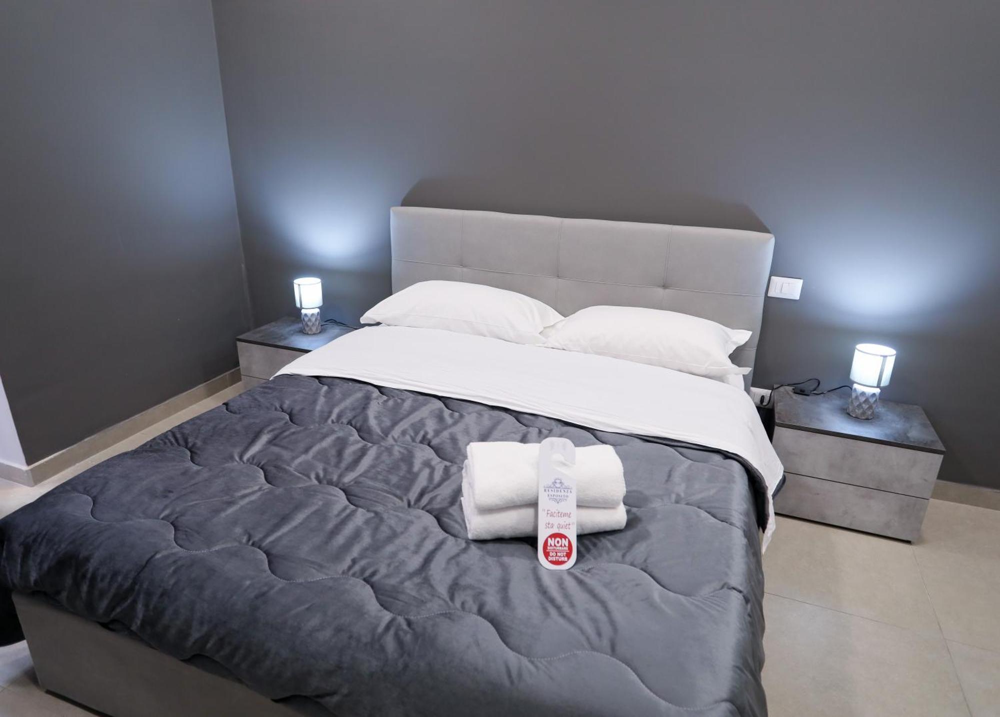Residenza Esposito Economy Rooms Nápoles Quarto foto